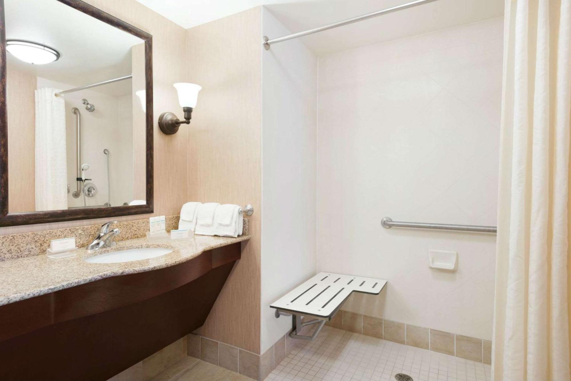 Homewood Suites New Brighton מראה חיצוני תמונה